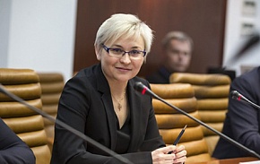 Об участии в форуме заявила сенатор Людмила Бокова