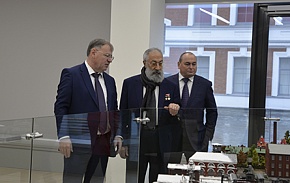Артур Чилингаров посетил арктические испытания в Петербурге